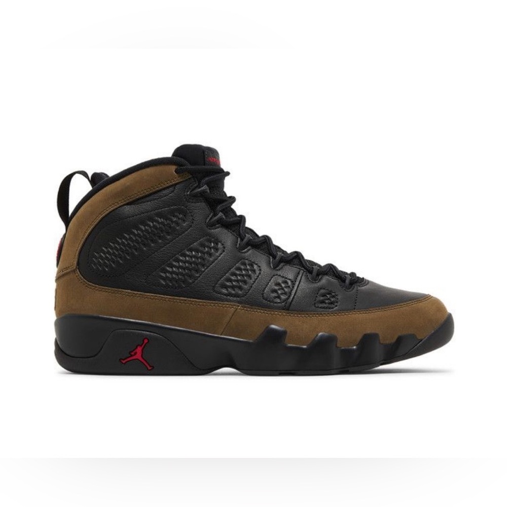 Jordan Men's Black and Tan Sneakers Size 6 or 6.5 available